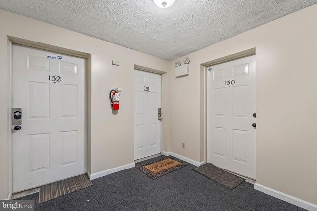 151 KENWOOD DR, Sicklerville, NJ 08081