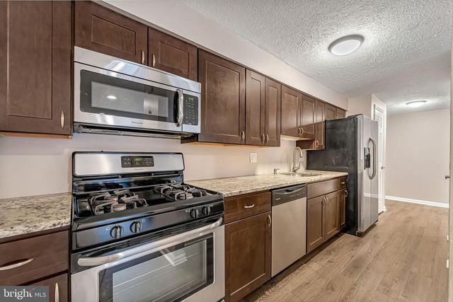 151 KENWOOD DR, Sicklerville, NJ 08081