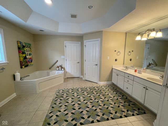 15524 Mission Hills Drive, Carmel, IN 46033
