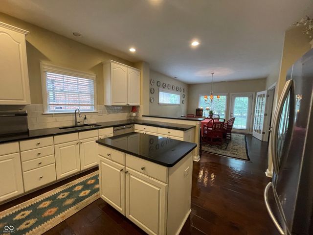 15524 Mission Hills Drive, Carmel, IN 46033