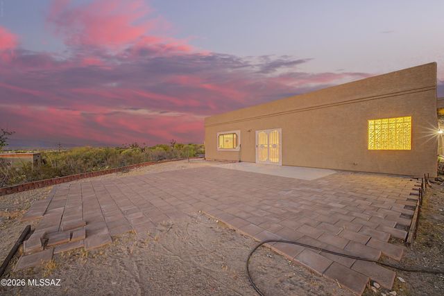 1611 N Blue Ridge Road, Tucson, AZ 85745