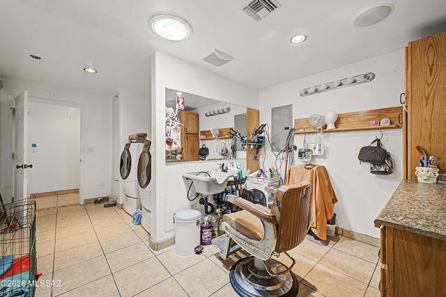 1611 N Blue Ridge Road, Tucson, AZ 85745