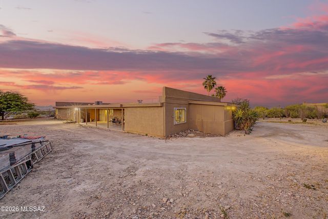 1611 N Blue Ridge Road, Tucson, AZ 85745