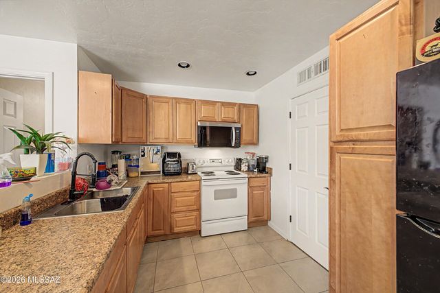 1611 N Blue Ridge Road, Tucson, AZ 85745