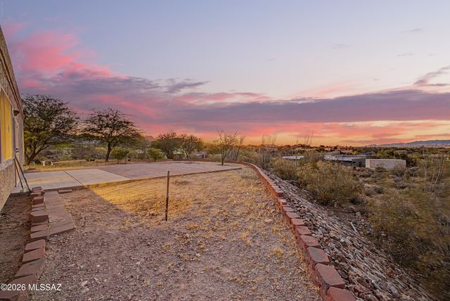 1611 N Blue Ridge Road, Tucson, AZ 85745