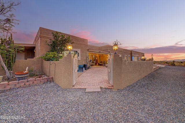 1611 N Blue Ridge Road, Tucson, AZ 85745