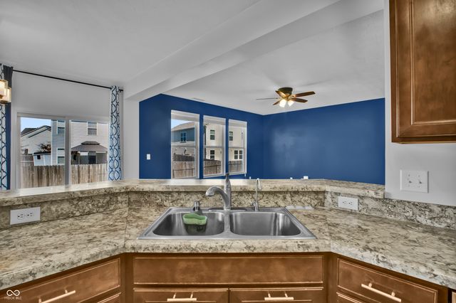 2548 Shadow Bend Drive, Columbus, IN 47201