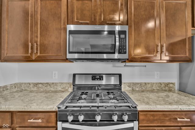 2548 Shadow Bend Drive, Columbus, IN 47201