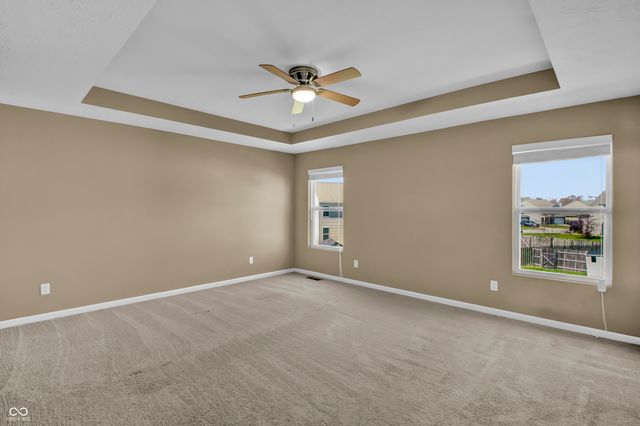 2548 Shadow Bend Drive, Columbus, IN 47201