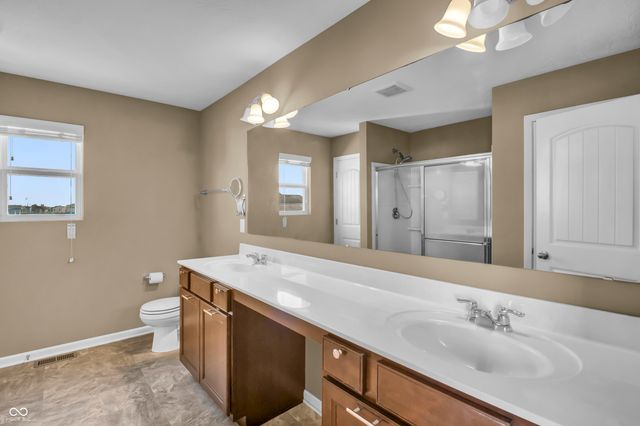 2548 Shadow Bend Drive, Columbus, IN 47201