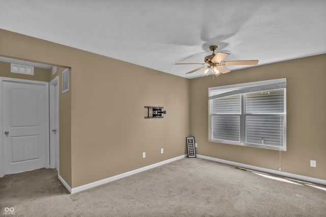 2548 Shadow Bend Drive, Columbus, IN 47201