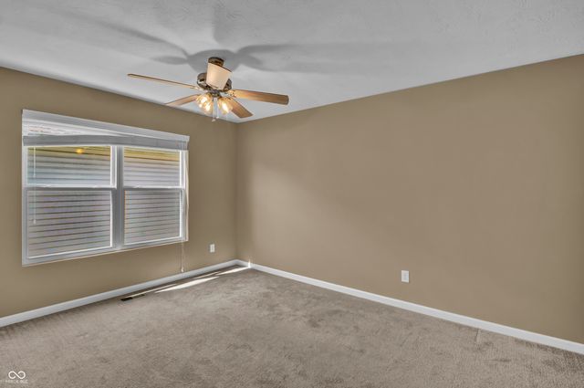 2548 Shadow Bend Drive, Columbus, IN 47201