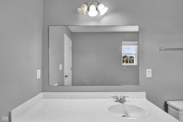 2548 Shadow Bend Drive, Columbus, IN 47201