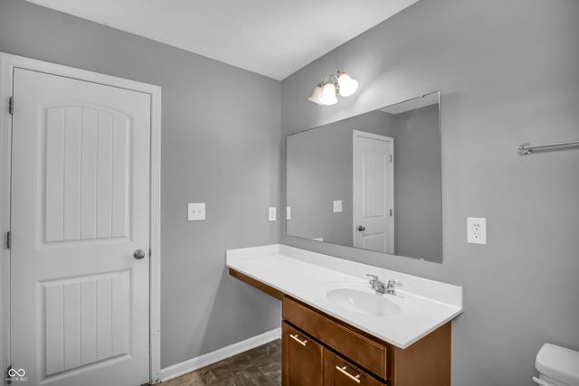 2548 Shadow Bend Drive, Columbus, IN 47201