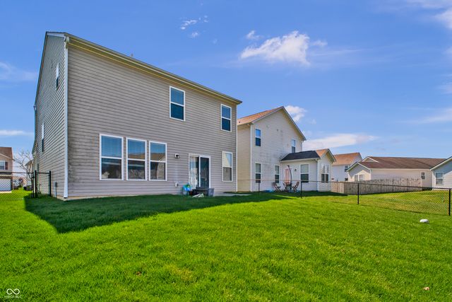 2548 Shadow Bend Drive, Columbus, IN 47201