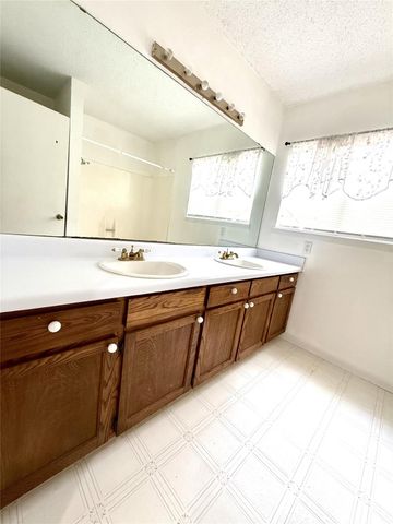 24470 Country Club Drive, Huntsville, TX 77320