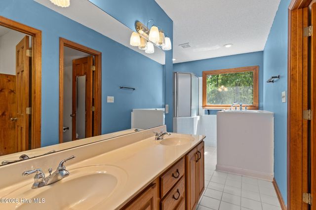 10224 Timber Ridge Court SE, Leland, NC 28451