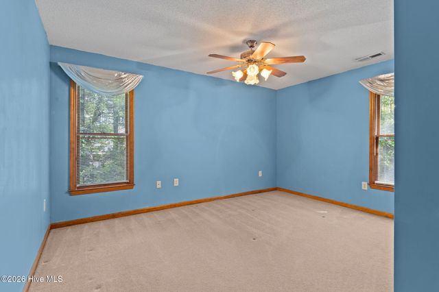 10224 Timber Ridge Court SE, Leland, NC 28451