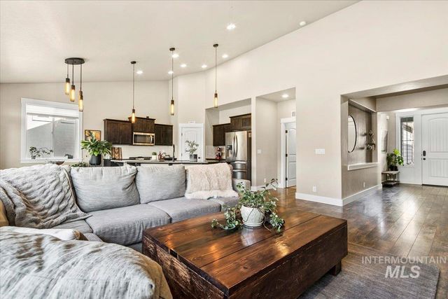 20557 N Glenisla Avenue, Boise, ID 83714