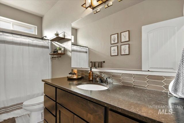 20557 N Glenisla Avenue, Boise, ID 83714