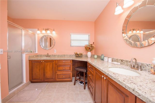 460 SE 24th Dr, Homestead, FL 33033