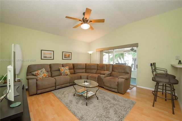 460 SE 24th Dr, Homestead, FL 33033