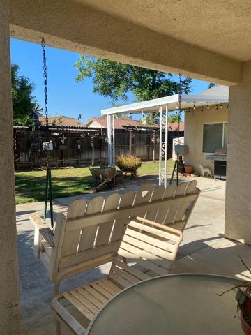 609 Merlot Avenue, Madera, CA 93637