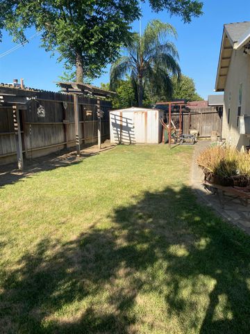 609 Merlot Avenue, Madera, CA 93637