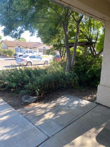 609 Merlot Avenue, Madera, CA 93637
