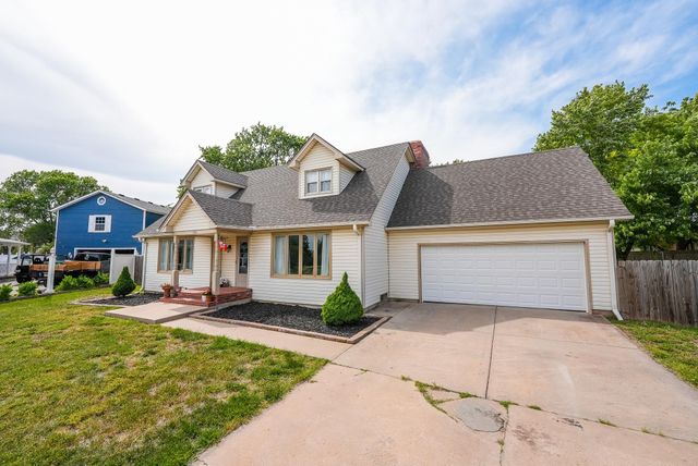 120 S Lexington Ct, Andover, KS 67002