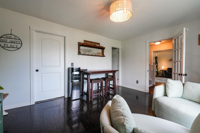120 S Lexington Ct, Andover, KS 67002