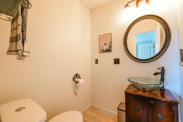 120 S Lexington Ct, Andover, KS 67002