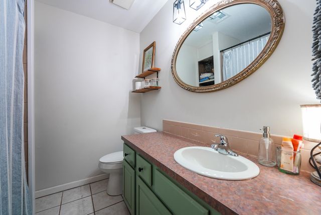 120 S Lexington Ct, Andover, KS 67002
