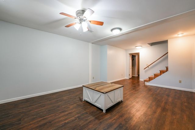 120 S Lexington Ct, Andover, KS 67002