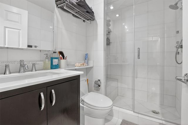 3500 ISLAND BL D-201, Aventura, FL 33160