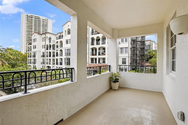 3500 ISLAND BL D-201, Aventura, FL 33160