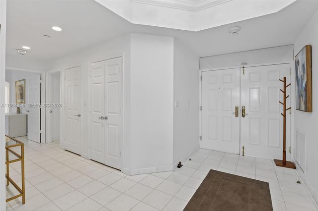 3500 ISLAND BL D-201, Aventura, FL 33160