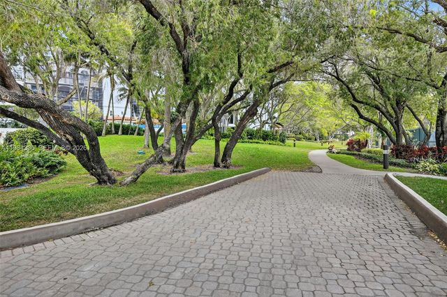 3500 ISLAND BL D-201, Aventura, FL 33160