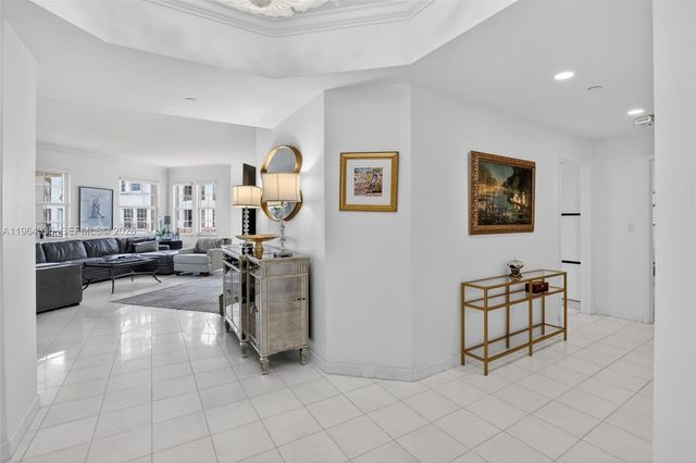 3500 ISLAND BL D-201, Aventura, FL 33160