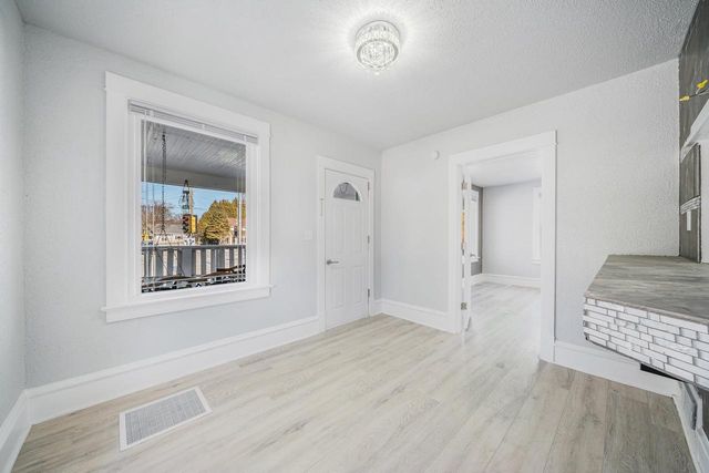 1303 W PROSPECT AVENUE, Appleton, WI 54914