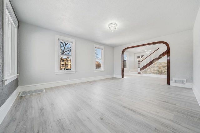 1303 W PROSPECT AVENUE, Appleton, WI 54914