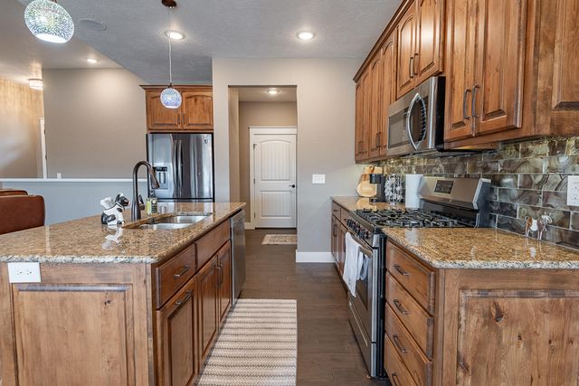 4608 N Venice Avenue, Ozark, MO 65721