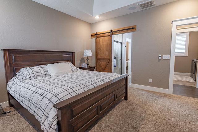 4608 N Venice Avenue, Ozark, MO 65721