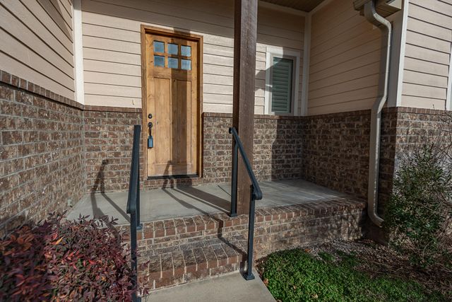 4608 N Venice Avenue, Ozark, MO 65721