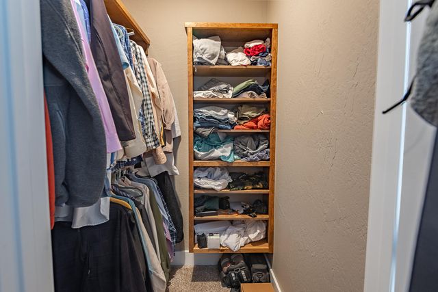 4608 N Venice Avenue, Ozark, MO 65721