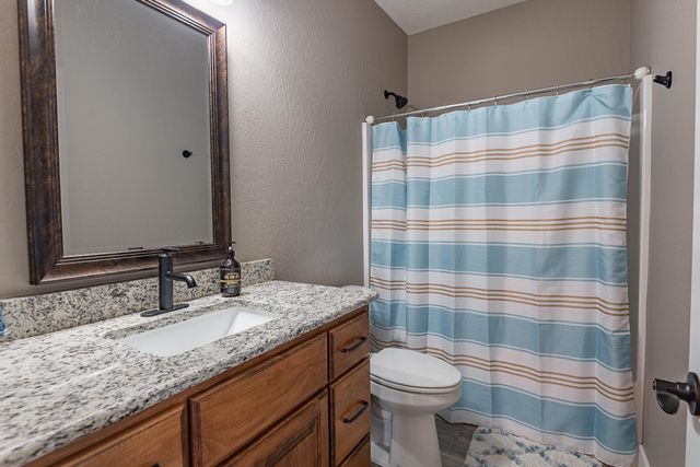 4608 N Venice Avenue, Ozark, MO 65721