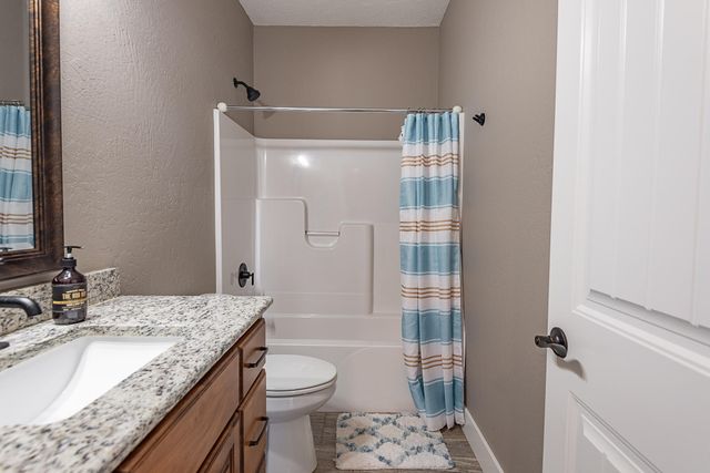 4608 N Venice Avenue, Ozark, MO 65721