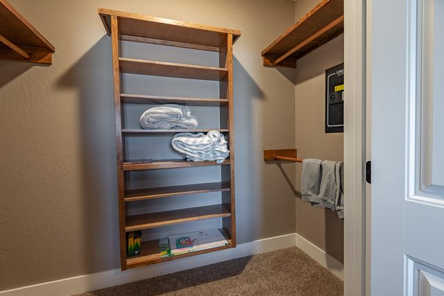 4608 N Venice Avenue, Ozark, MO 65721