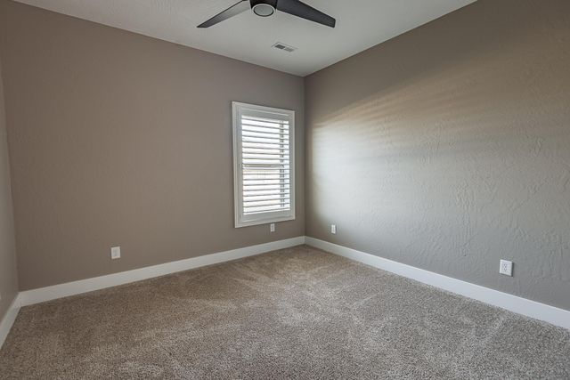 4608 N Venice Avenue, Ozark, MO 65721