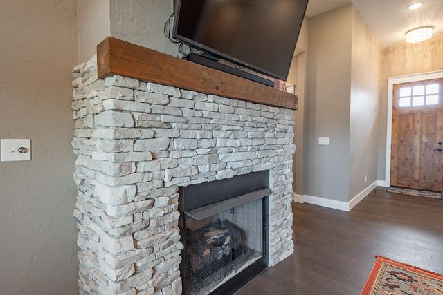 4608 N Venice Avenue, Ozark, MO 65721